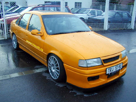 OpelVectraA_17D_oranzova_marek_1.jpg